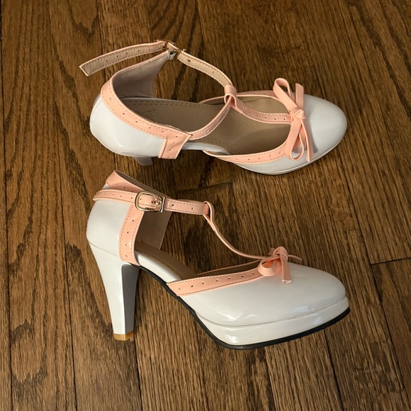 NWOT Women Round Toe High Heels Pinup Party Ankle T Strap Mary Jane Coquette 7 - Picture 4 of 10
